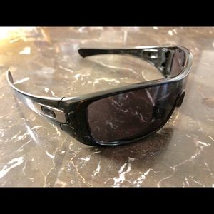 Oakley Antix men’s sunglasses